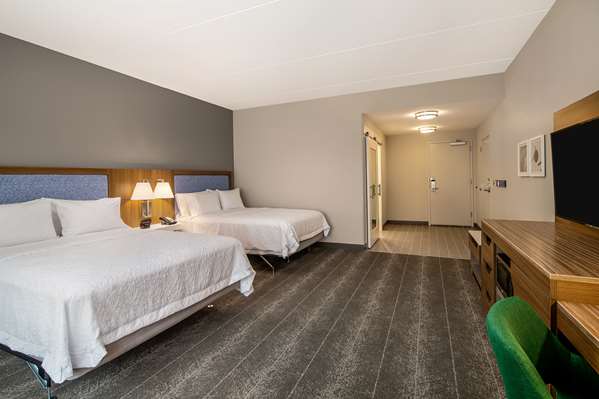  - Hampton Inn & Suites Midtown Raleigh - I-440, Exit 10