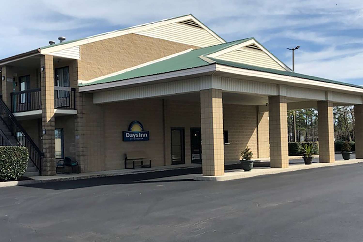 Days Inn Cape Carteret, NC See Discounts