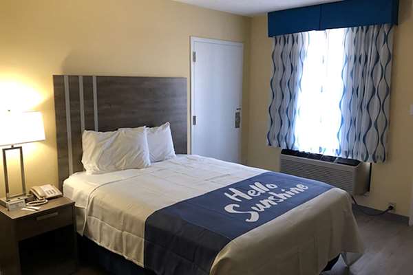  - Days Inn Cape Carteret