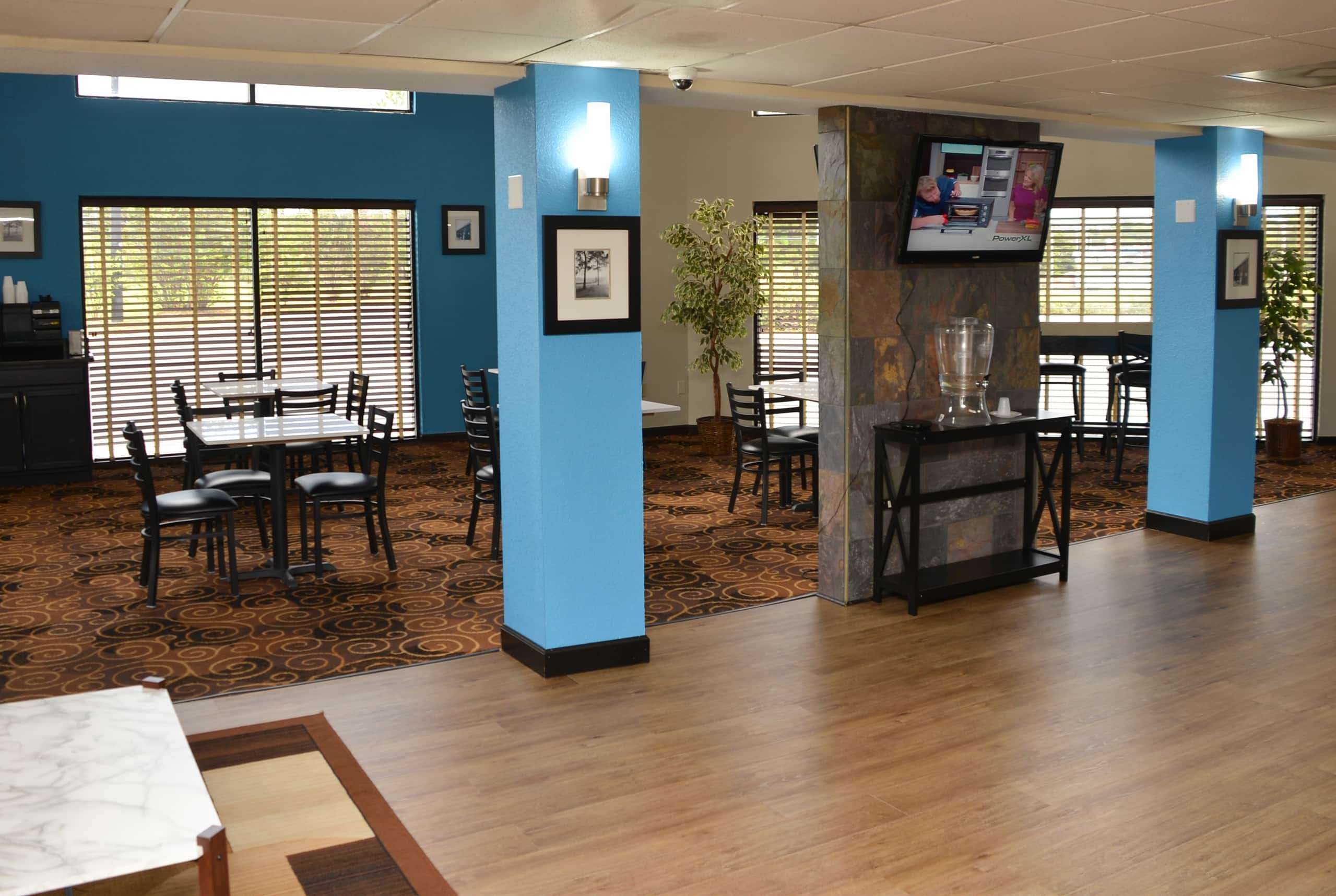 Lobby | Baymont by Wyndham Santee