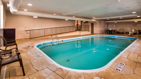 Pool - Best Western Plus Bourbonnais Hotel & Suites - I-57, Exit 315