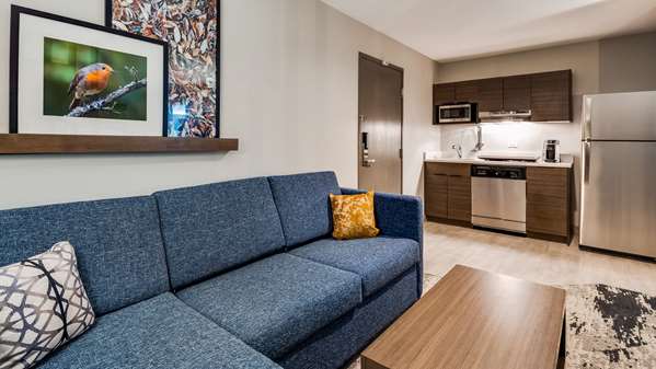 Suite - Best Western Plus Bourbonnais Hotel & Suites - I-57, Exit 315