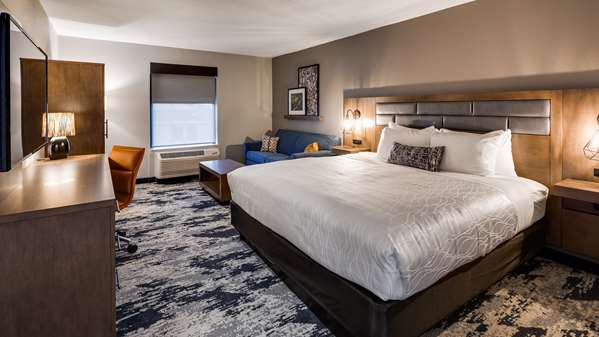  - Best Western Plus Bourbonnais Hotel & Suites - I-57, Exit 315