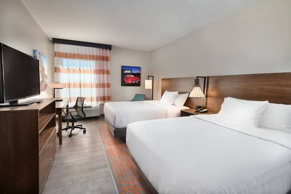  - La Quinta Inn & Suites Lake Delton