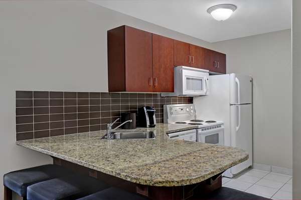 Suite - SureStay Plus Hotel by Best Western Drumheller