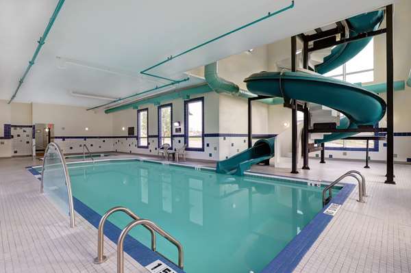 Pool - SureStay Plus Hotel by Best Western Drumheller