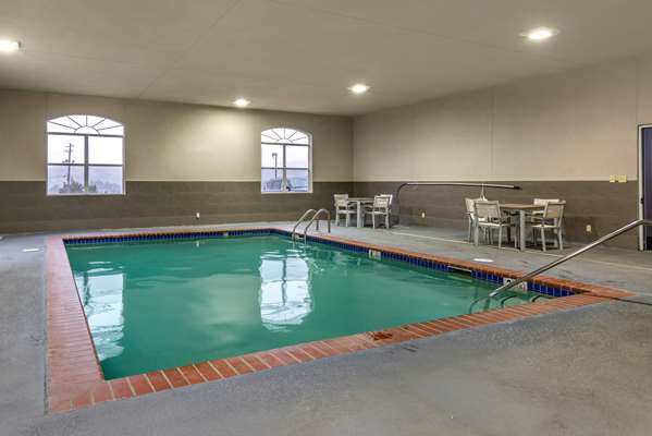 Pool - Comfort Inn & Suites Cartersville