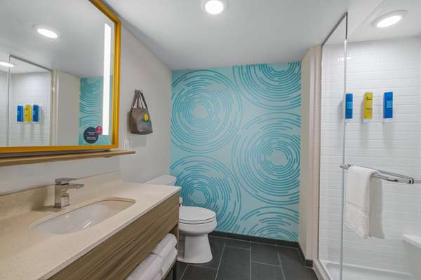  - Tru by Hilton Lathrop - I-5, Exit 462