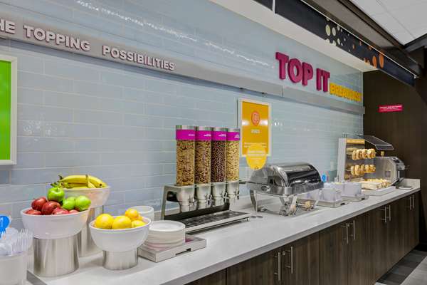 Amenities - Tru by Hilton Lathrop - I-5, Exit 462