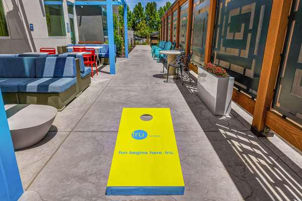 Exterior view - Tru by Hilton Lathrop - I-5, Exit 462