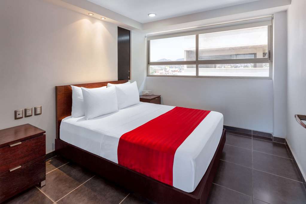 RAMADA BY WYNDHAM ACAPULCO HOTEL &-guestroom-Guest Room,Suite,On-Site.jpg