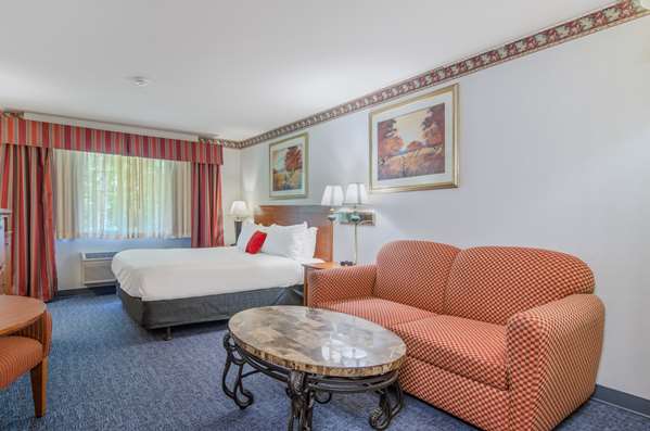 Suite - Red Lion Inn Port Orchard