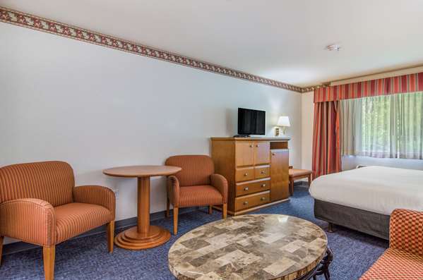 Suite - Red Lion Inn Port Orchard