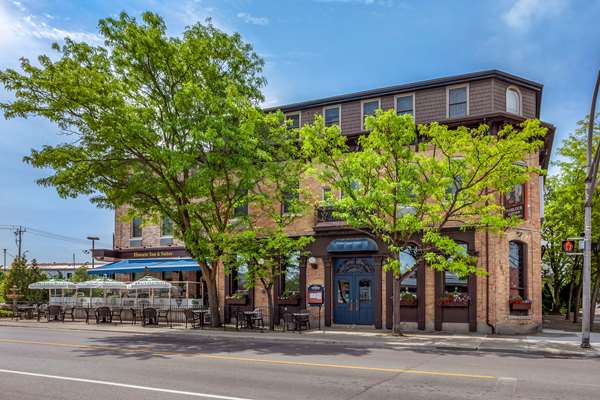 Exterior view - Parlour Inn Stratford