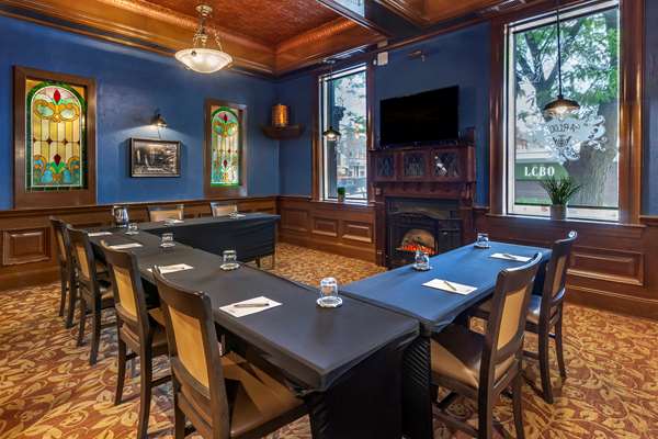  - Parlour Inn Stratford