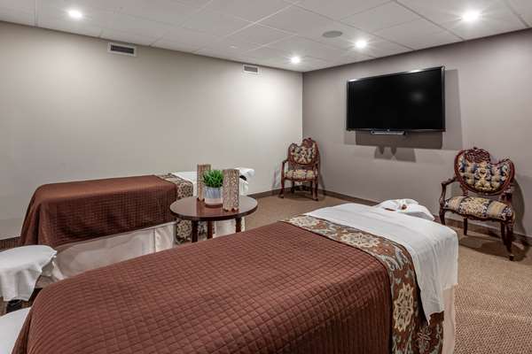  - Parlour Inn Stratford