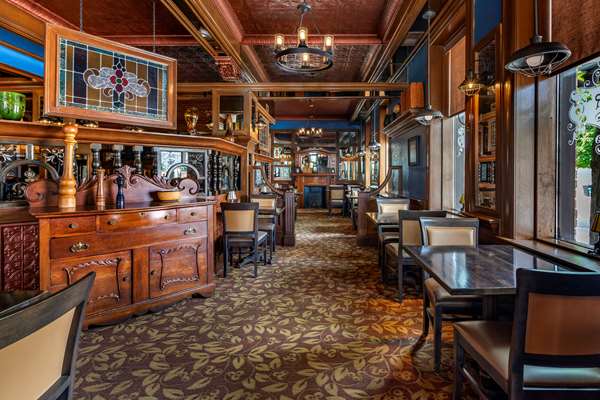 Restaurant - Parlour Inn Stratford