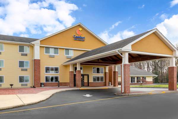 Exterior view - Comfort Inn & Suites Milford