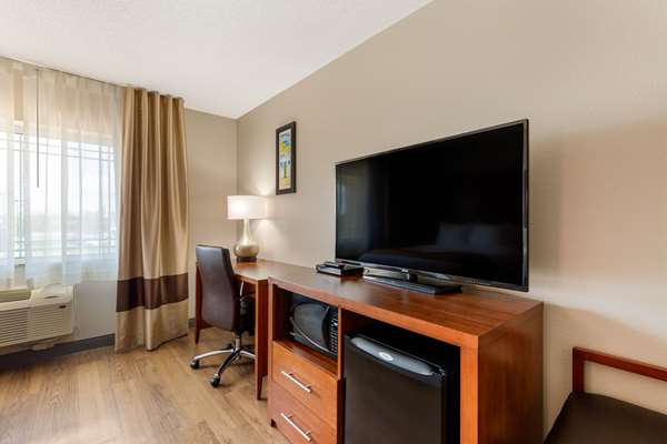  - Comfort Inn & Suites Milford