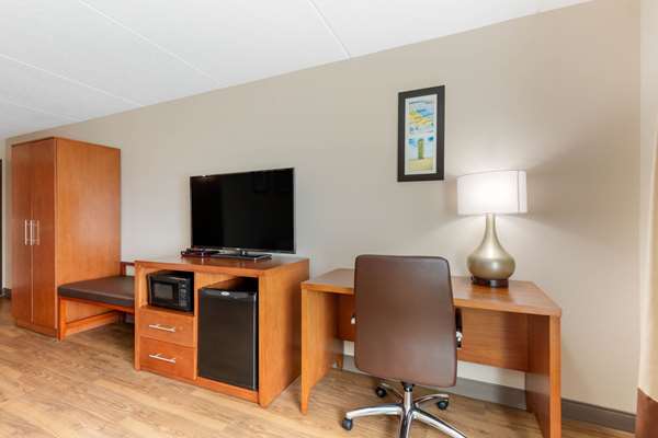  - Comfort Inn & Suites Milford