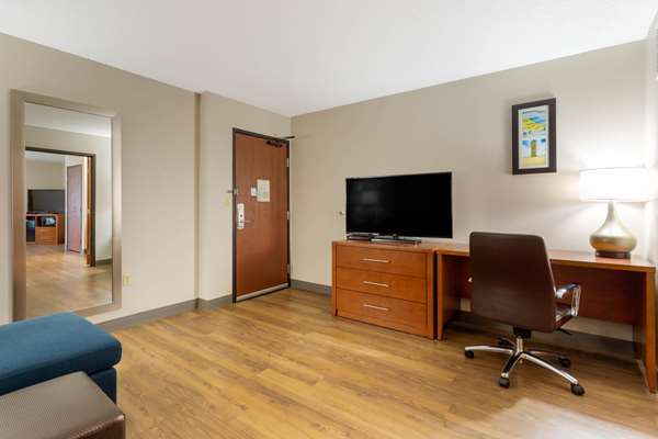  - Comfort Inn & Suites Milford