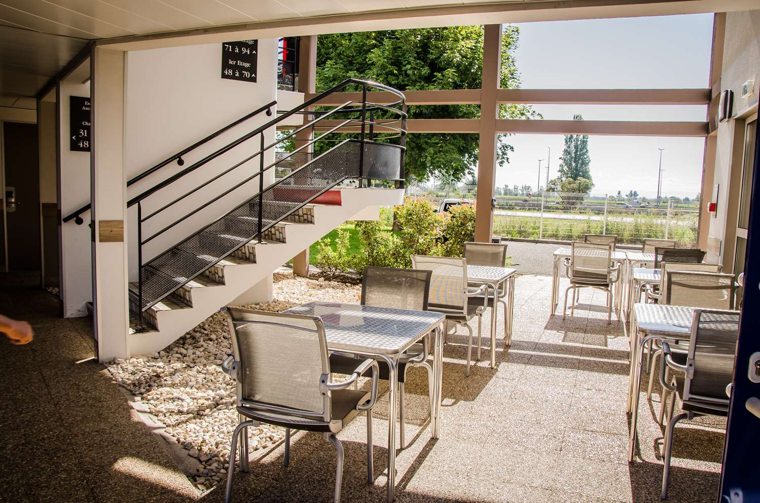 HÔTEL KYRIAD DIRECT CLERMONT FERRAND NORD - Gerzat - Terrasse