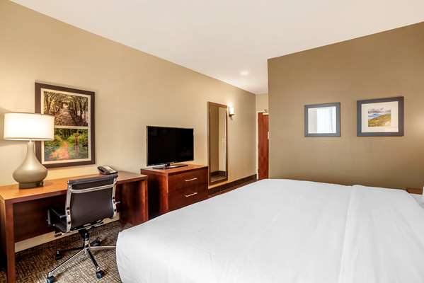  - Comfort Inn & Suites Winchester - I-81, Exit 310