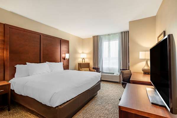  - Comfort Inn & Suites Winchester - I-81, Exit 310