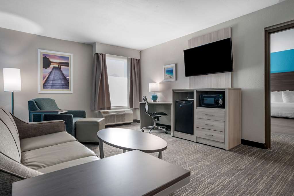 Best Western Plus Panama City Hotel-guestroom-Guest Room,Suite,On-Site.jpg