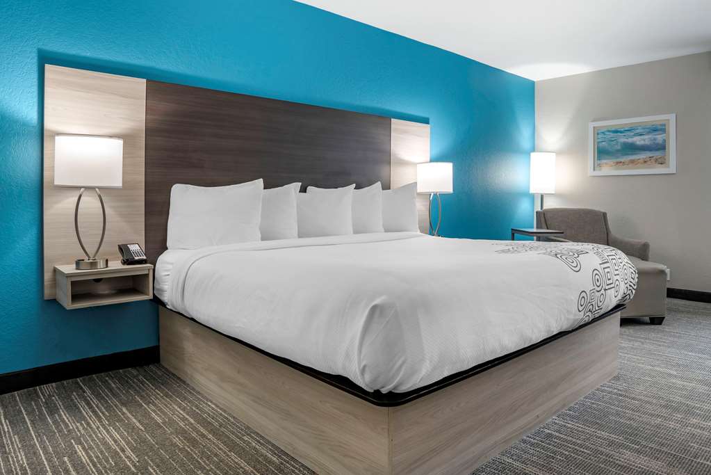 Best Western Plus Panama City Hotel-guestroom-Guest Room,On-Site.jpg
