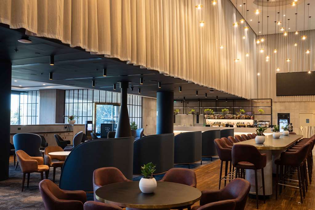 Oval Hotel