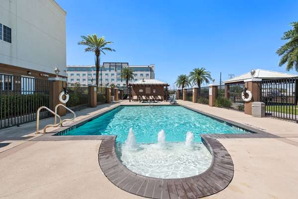 Pool - Extended Stay America Suites Stone Oak San Antonio
