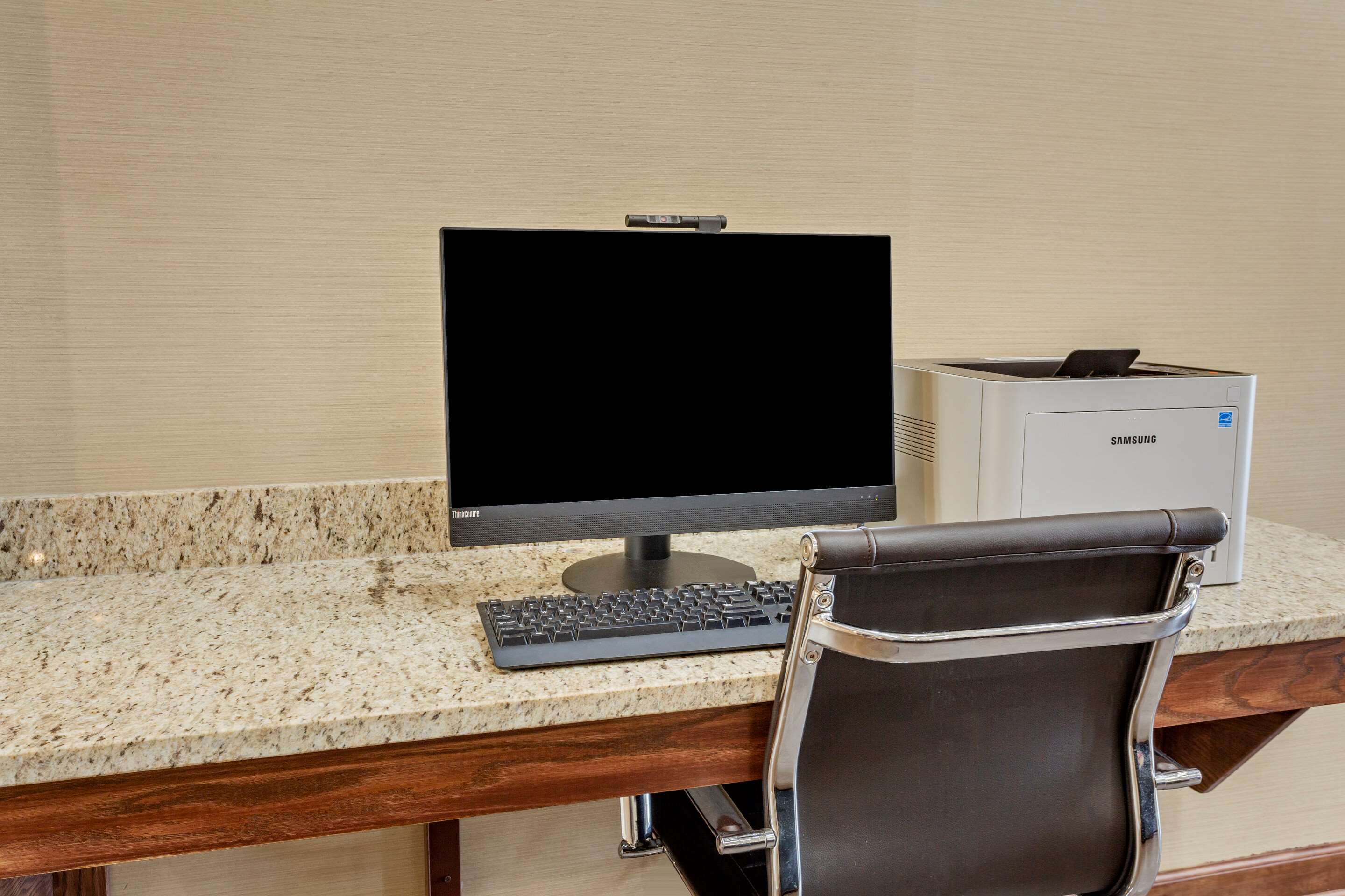 Business center | Comfort Suites Cordova