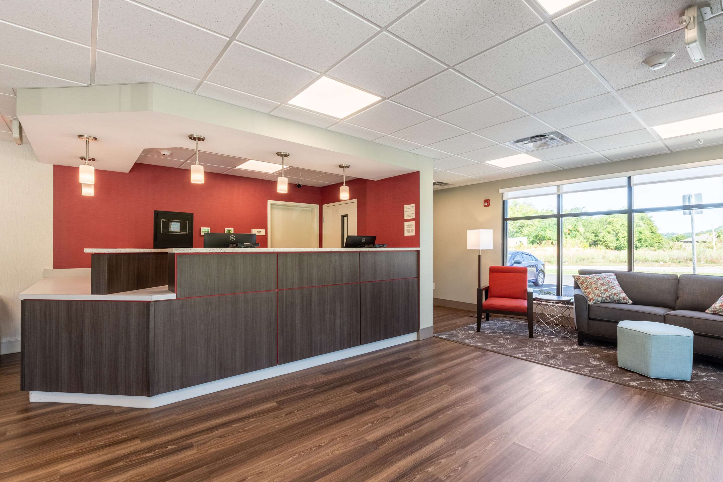 Front desk | Econo Lodge