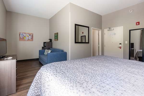 Suite - Econo Lodge Dayton