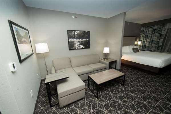 Suite - Best Western Plus Lawrenceburg Hotel
