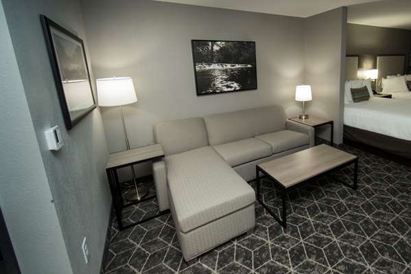 Suite - Best Western Plus Lawrenceburg Hotel