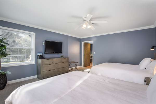 Suite - Shore Club Wisconsin Hotel Elkhart Lake