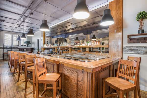 Bar - Shore Club Wisconsin Hotel Elkhart Lake