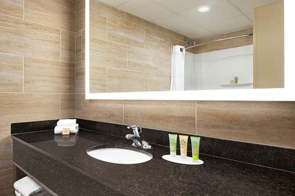  - Wyndham Garden Hotel Totowa - I-80, Exit 54 & 55