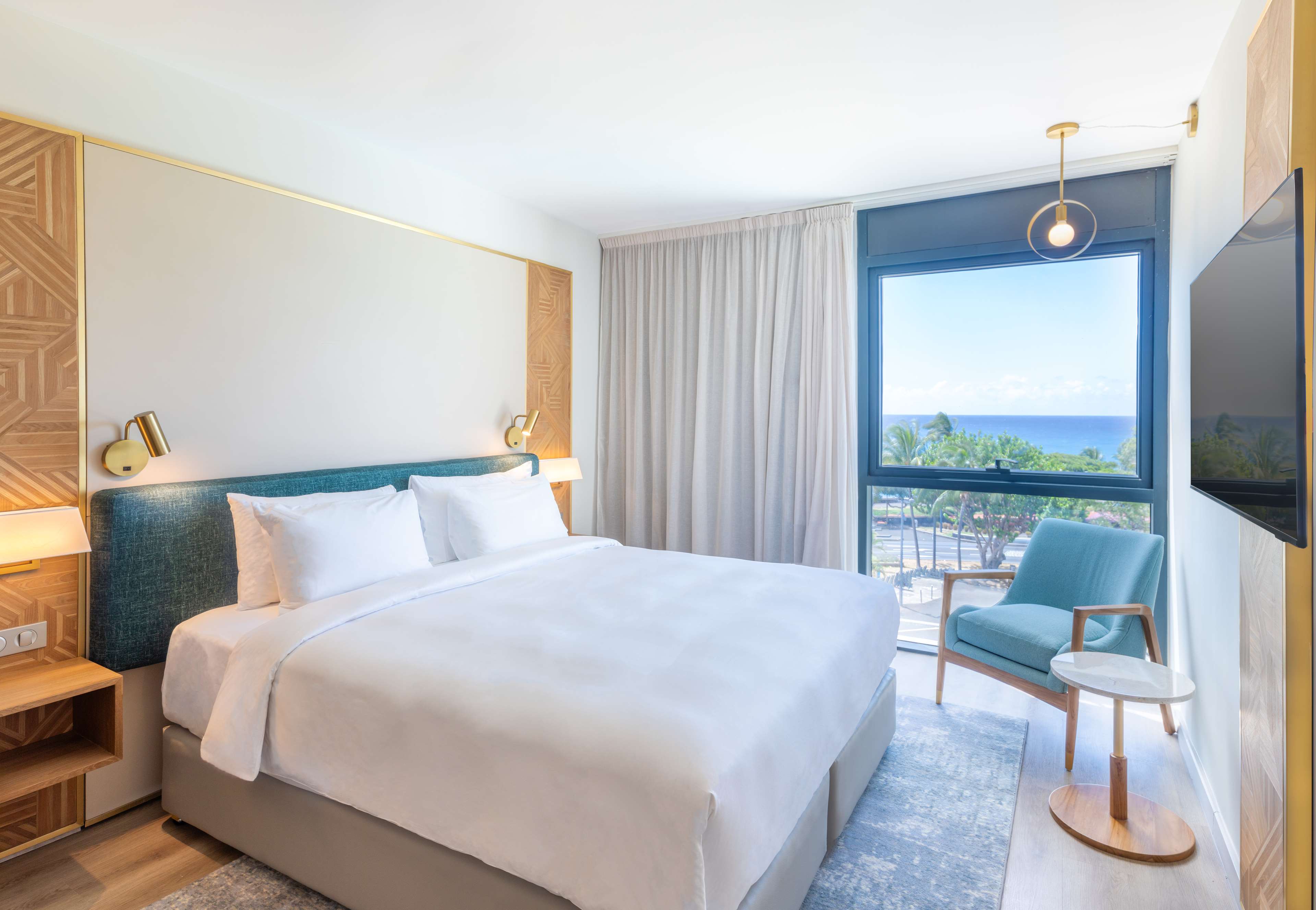 Radisson Hotel Saint Denis, La Reunion - Tap to explore photos