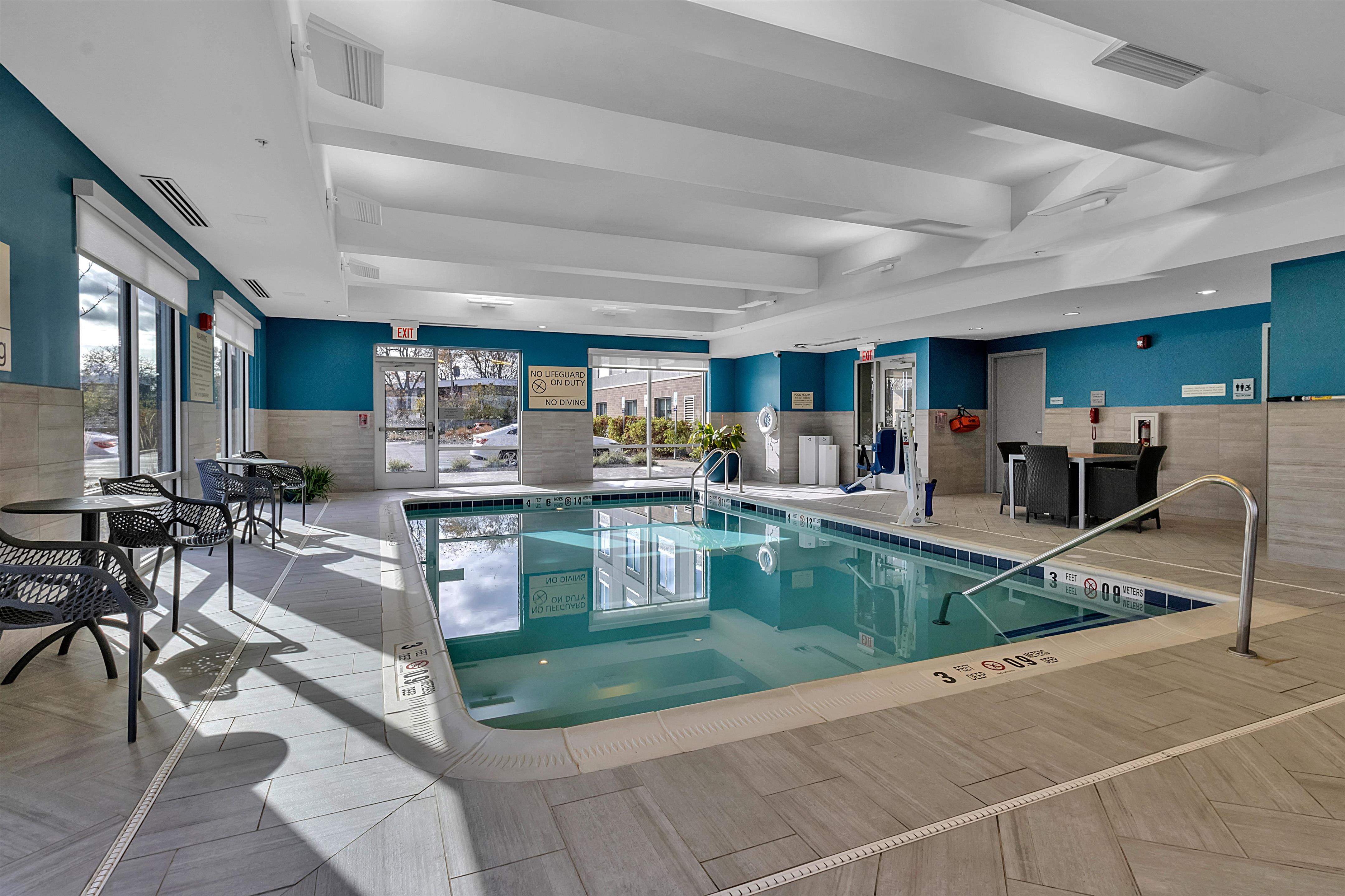 Pool | Hampton Inn Buffalo - Amherst, NY