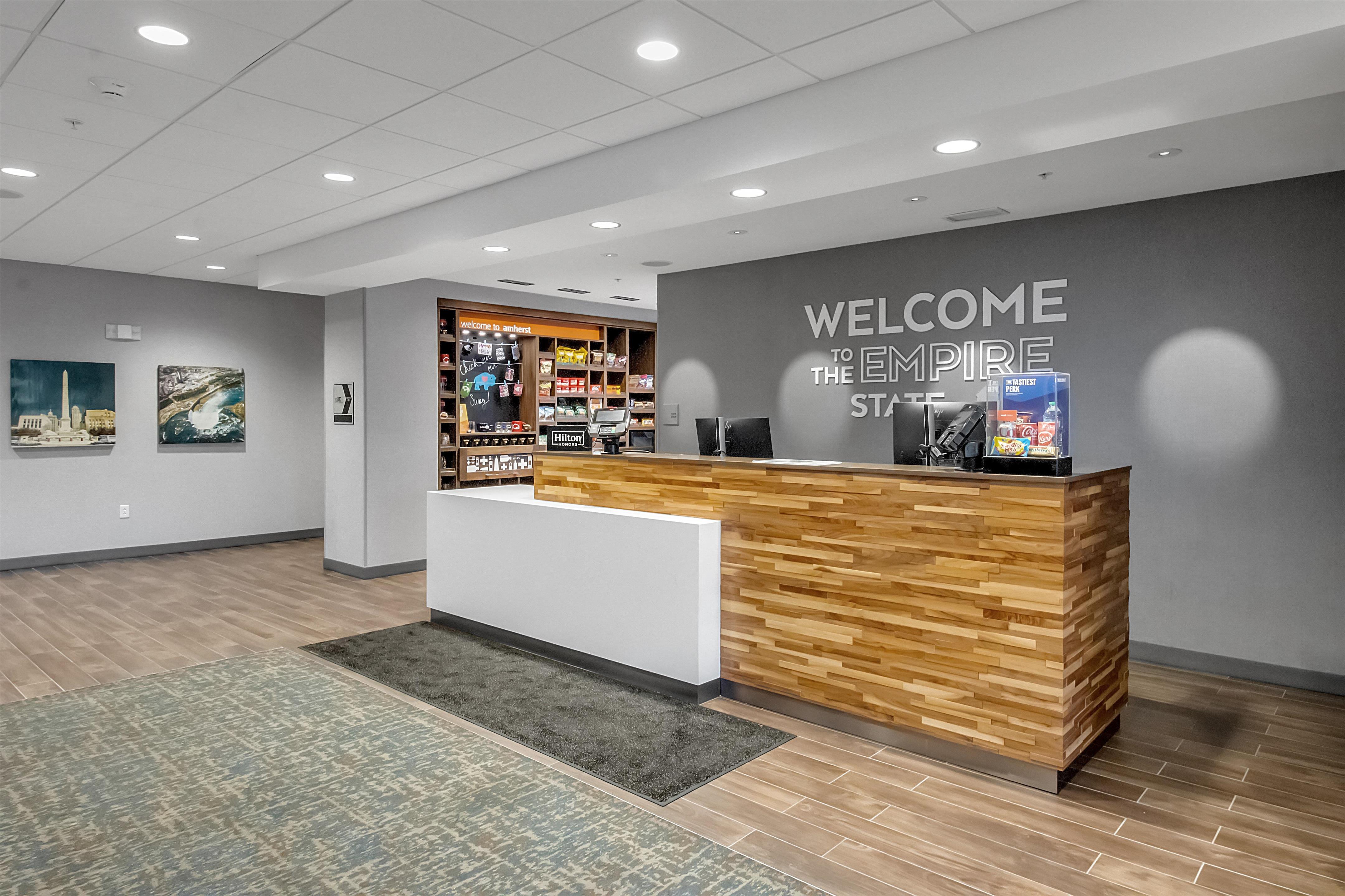 Reception | Hampton Inn Buffalo - Amherst, NY