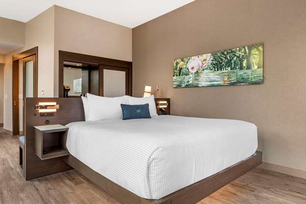  - Cambria Hotel Downtown Savannah