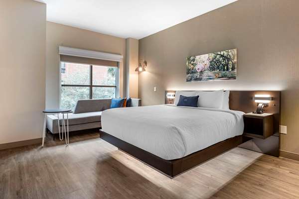 Suite - Cambria Hotel Downtown Savannah