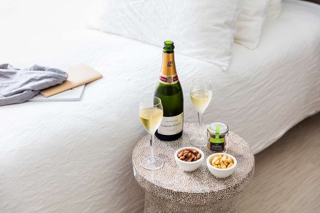 OKKO PARIS RUEIL-MALMAISON-guestroom-Guest Room,Guest Room Amenity,On-Site.jpg