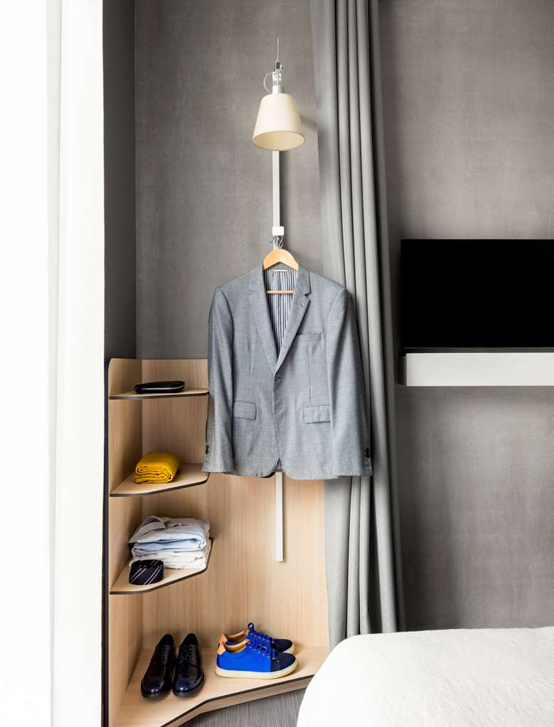 OKKO PARIS RUEIL-MALMAISON-guestroom-Guest Room,On-Site.jpg