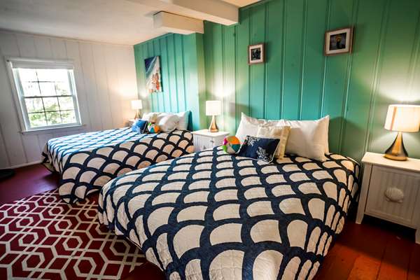  - Surfside Inn Chatham