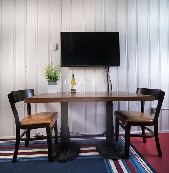  - Surfside Inn Chatham