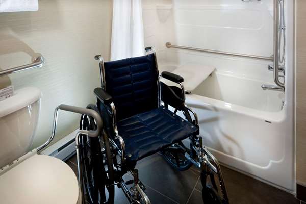  - Hotel Chateau Laurier Quebec City